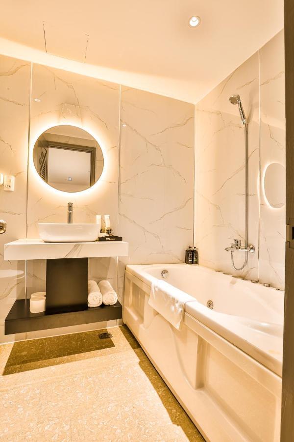 La Paix Sai Gon - Boutique Hotel Ho Si Minh-város Kültér fotó